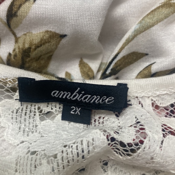 Ambiance Sleeveless Floral Blouse with Lace NWOT - Picture 7 of 8